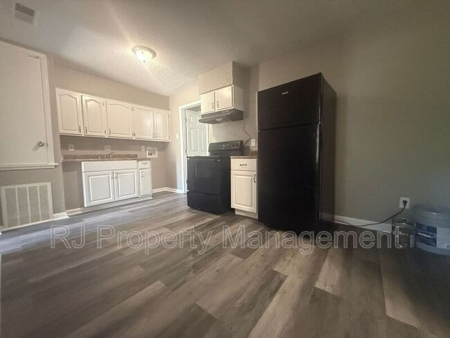 Photo - 3981 Maynard Dr