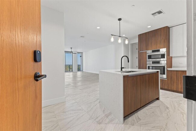 Photo - 777 3rd Ave N Unidad 1001