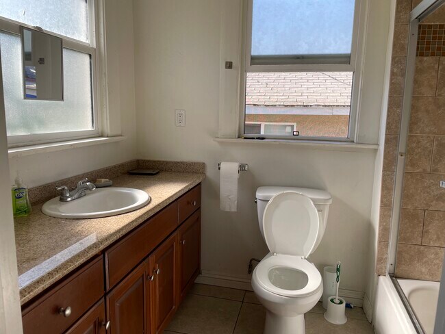 Photo - 1238 W 37th Dr Unit main