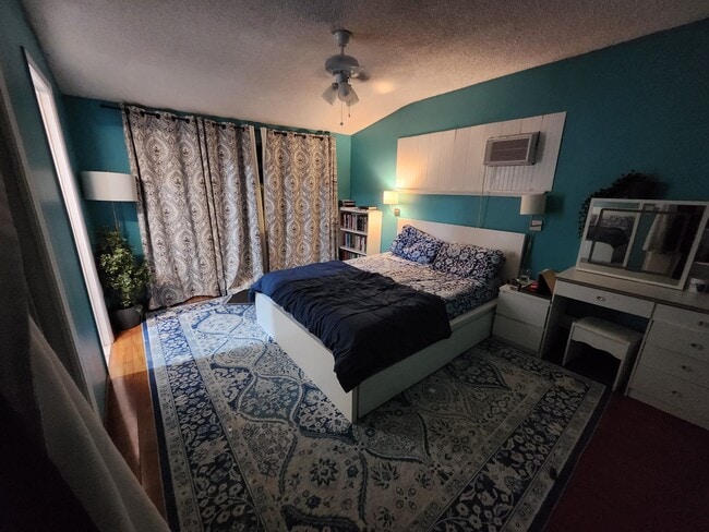 Building Photo - 11516 Balboa Blvd Rental