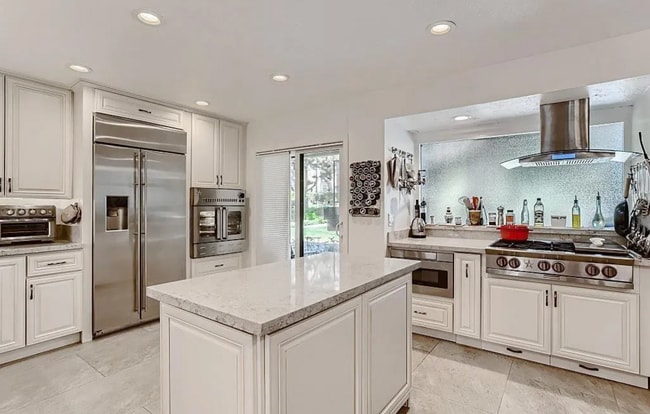 Building Photo - Coastal Carlsbad 3 Bed, 2 Bath with Lagoon... Rental