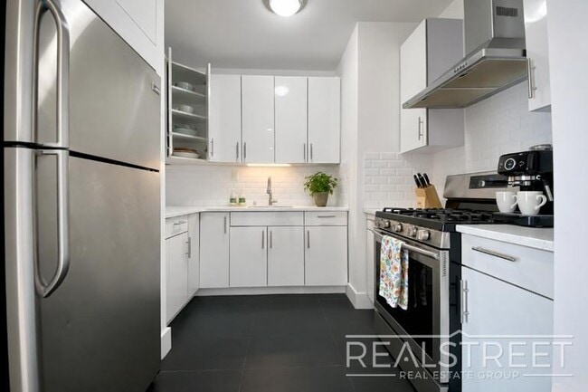 Photo - LUXURY 2.5 Bed  in Queens! Unidad 605