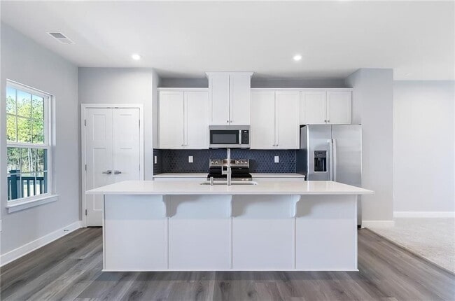 Photo - 3000 Zuma St