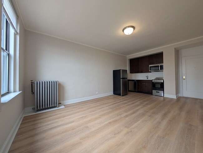 Photo - 3335 W Diversey Ave Unit 309