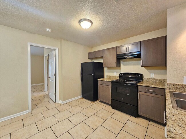 Photo - AVAILABLE NOW! Unit 4100 Gus Drive -  D