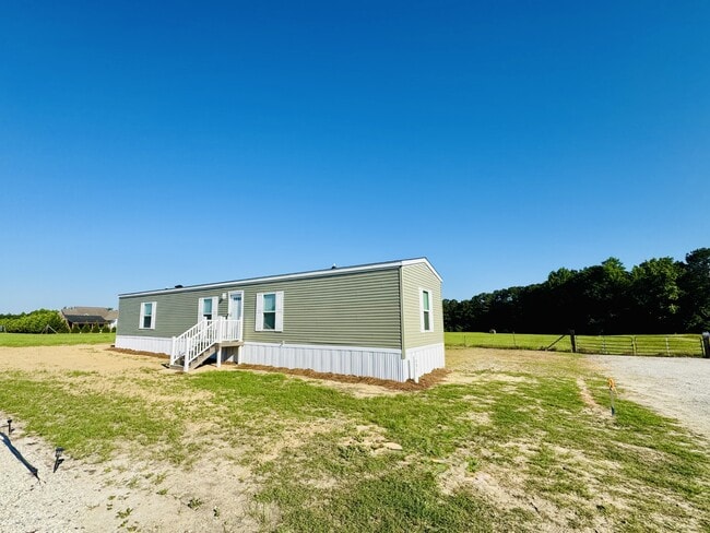Building Photo - 131 Blissful Ct