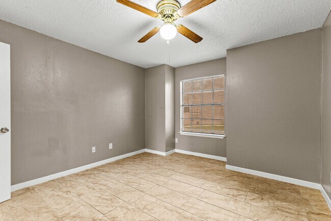 Towne East Village Apartment Homes