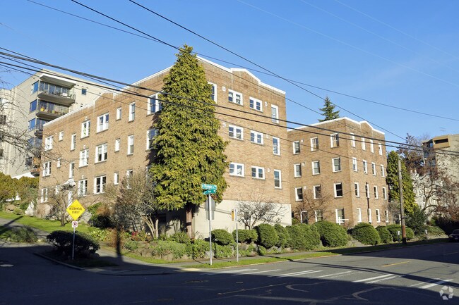 Photo - Olympus Manor