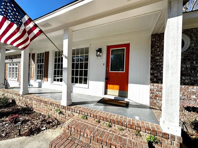 Building Photo - 4 Bedroom 2 Bath Home in Goose Creek