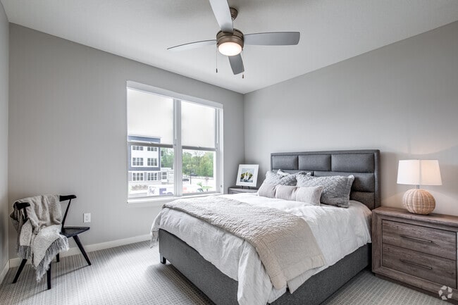2BR, 3BA Townhome - Bedroom 2