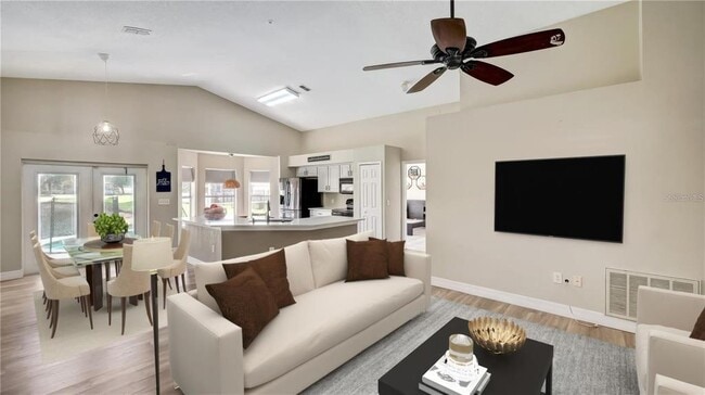 Photo - 1445 Sophie Way