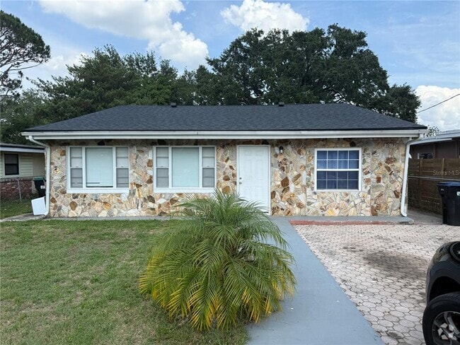 Building Photo - 7613 Daphne Ave Rental