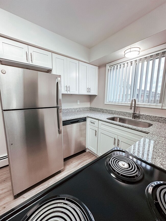 Building Photo - Element on Main Rental