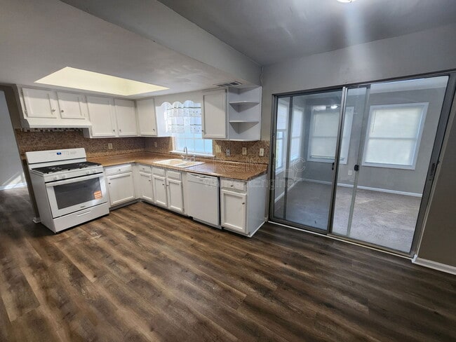 Photo - 1366 Heritage Glen Dr