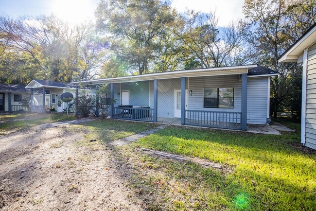 Photo - 210 S Plymouth St