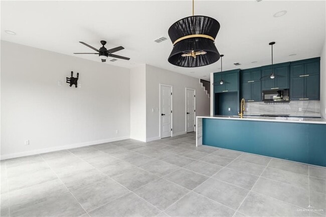 Photo - 14 Bicentennial Blvd