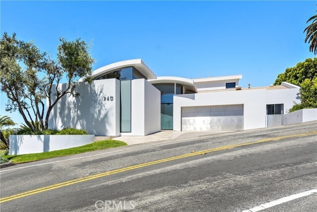 Photo - 940 Summit Dr
