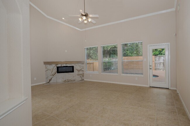 Photo - 47 N Spinning Wheel Cir