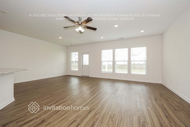 3800 Lantern Ln