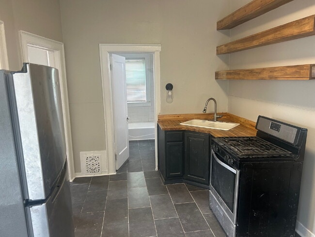 Photo - Large first floor two bedroom with bonus r...