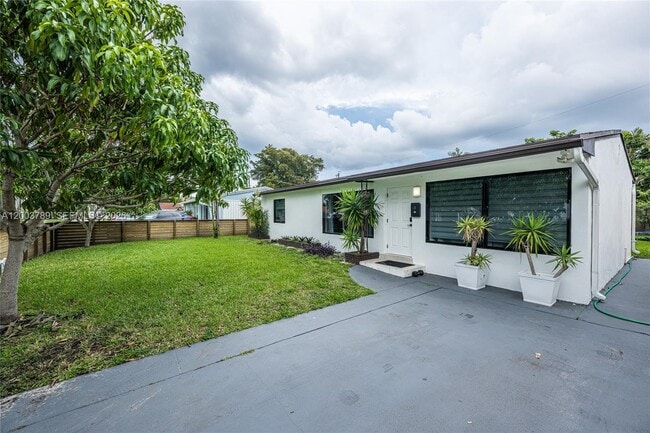 Photo - 906 NE 6th St