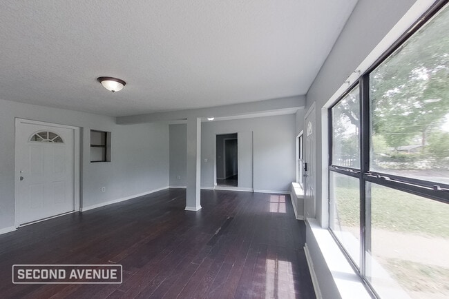 Photo - 7029 Fontainebleau Crescent