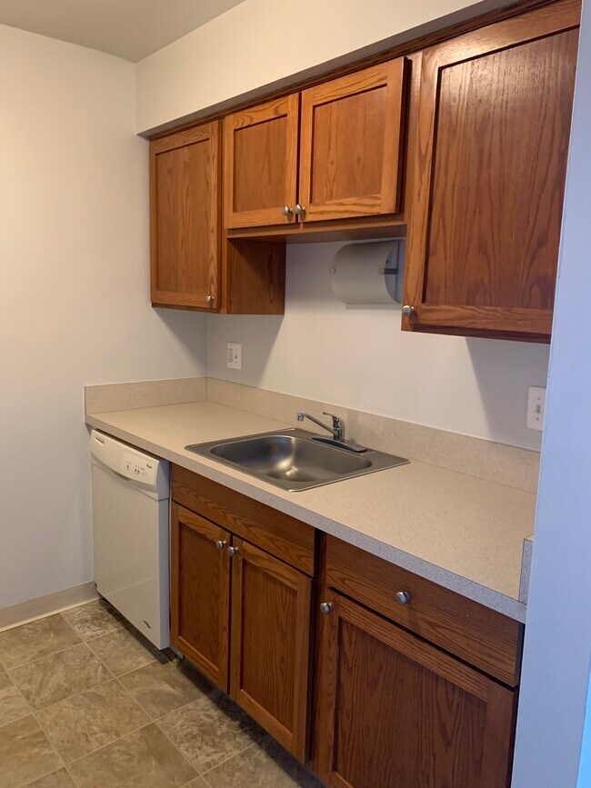 Waynewood Apartments For Rent in Westland, MI | ForRent.com