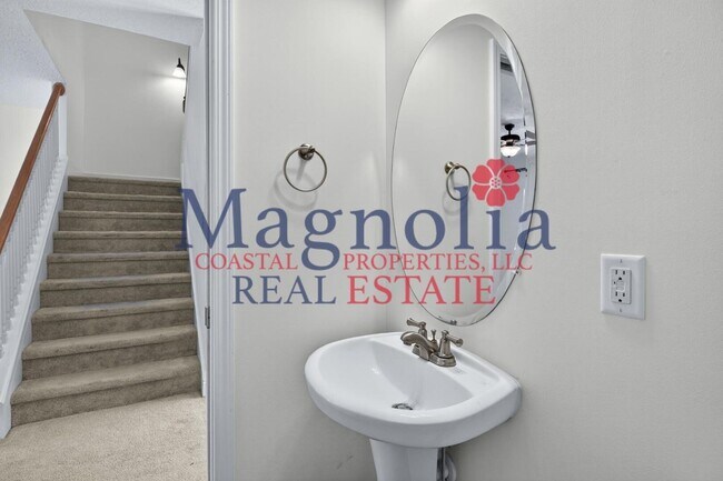 3 bedroom, 2 1/2 bathroom Townhome in Richmond Hill