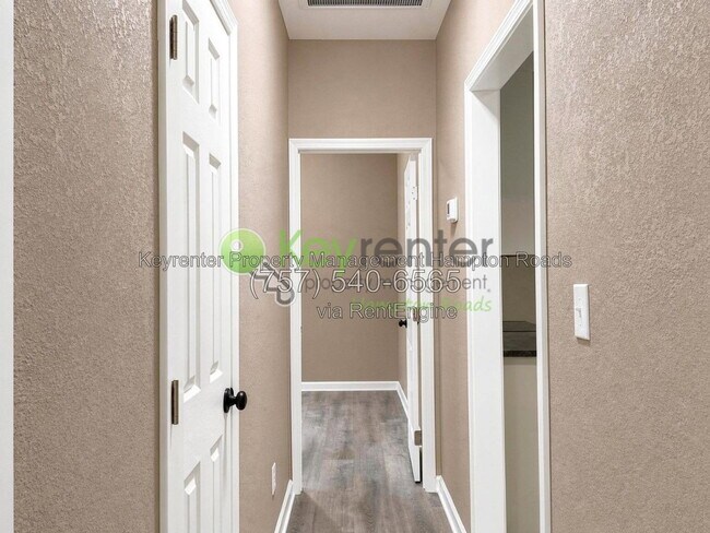 Photo - 4909 Killam Ave