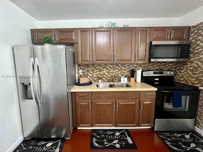 Photo - 3000 SW 114th Ave