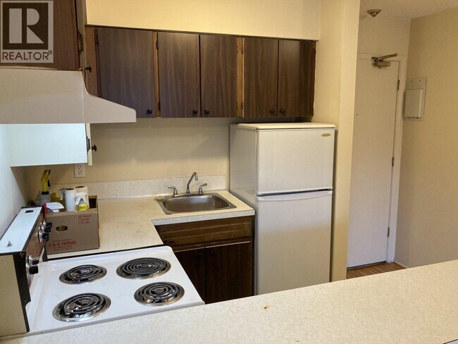 3570 E Hastings St Unit 211