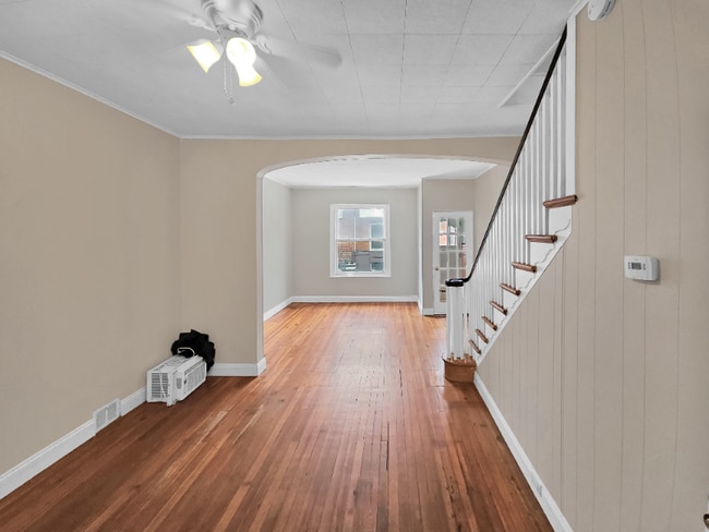 Photo - 2005 Mercy St