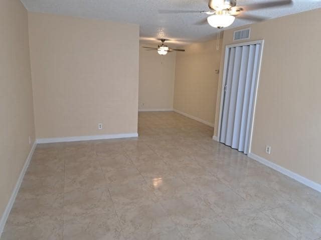 Building Photo - 11356 Royal Palm Blvd Rental