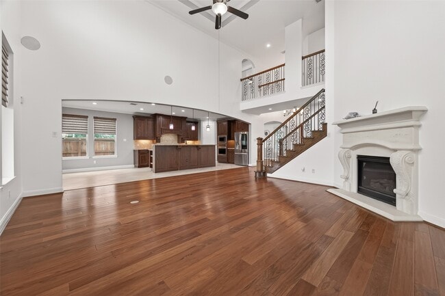 Photo - 2727 Carriage Hollow Ln