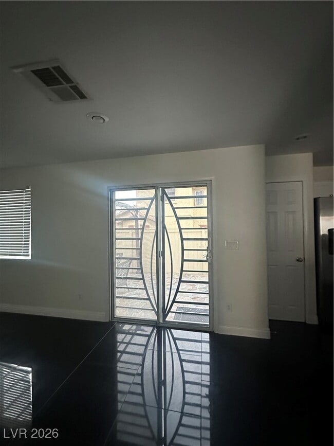 Photo - 755 Sunrise Crossing St