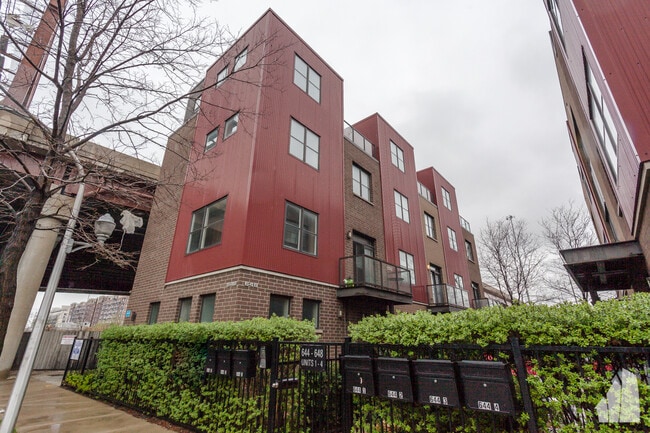Photo - 648 W 16th St Townhome