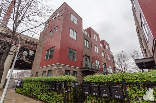 Building Photo - 648 W 16th St Unit 1 Rental