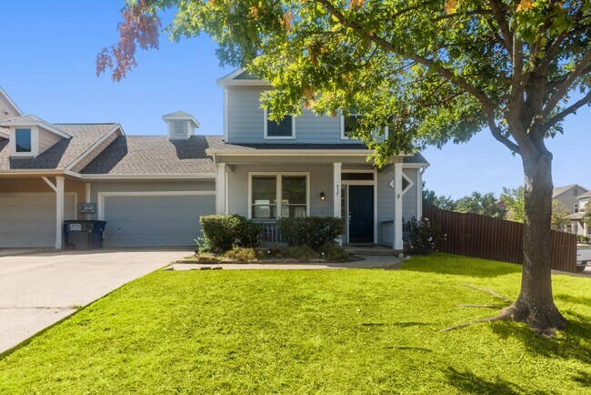 Photo - 915 Greene Way