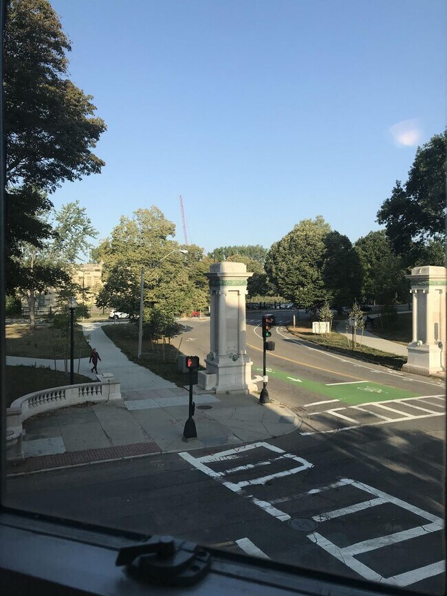 Photo - 2BR 1Bth unit. Great location! Must see!