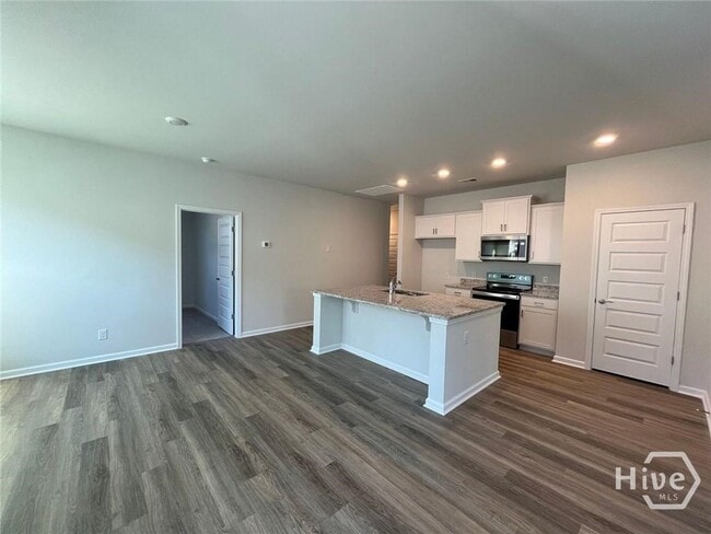 Building Photo - 143 Holloway Hl