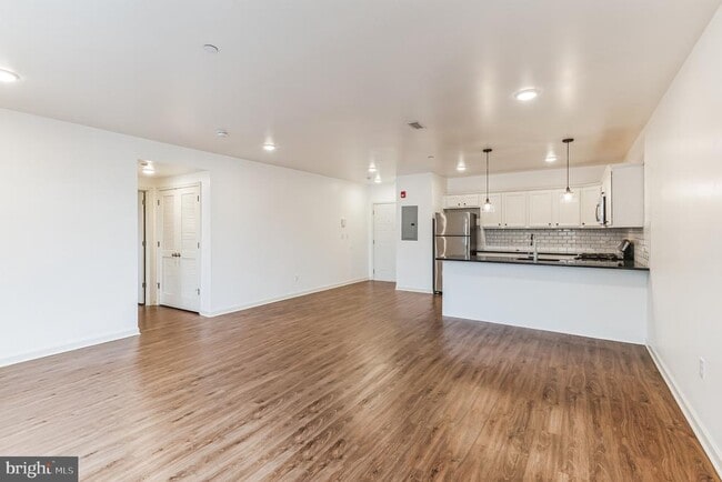 Photo - 6157 Ridge Ave Unidad 207