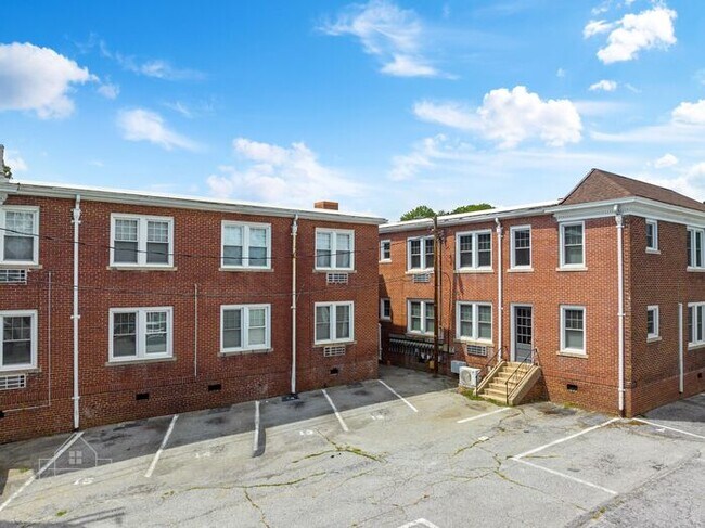 Photo - 1 Bedroom 1 Bath Historic Building Renovated Apartment