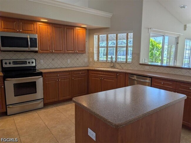 Photo - 3046 SW 24th Ave