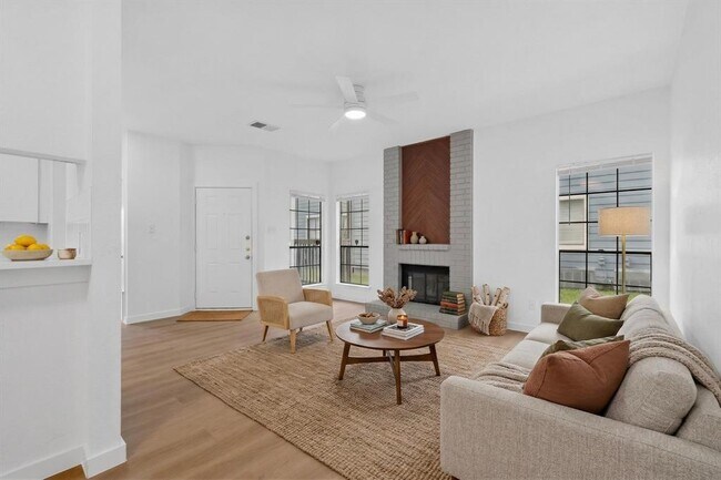 Photo - 11306 Nicole Cove