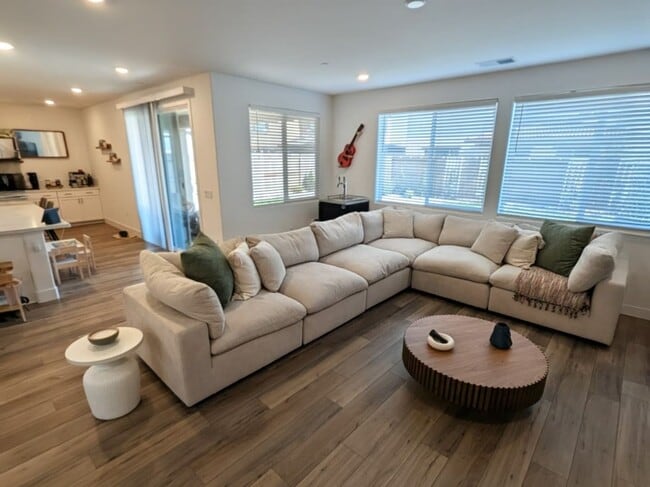 Photo - Beautiful and Spacious 4BR 3BA Home in Roseville