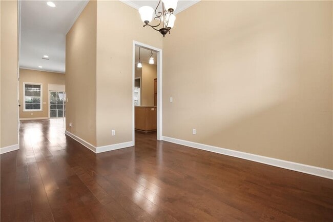 Photo - 284 Villager Dr