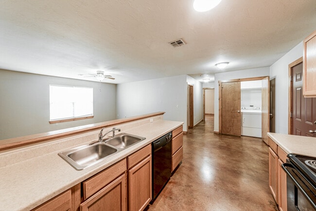 Photo - 5605 Stagecoach Dr