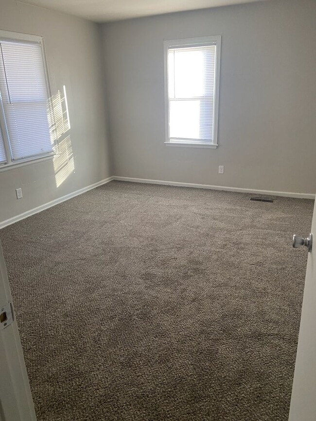 Photo - 5915 Urbandale Ave Unit 5915 Urbandale Ave - 5915