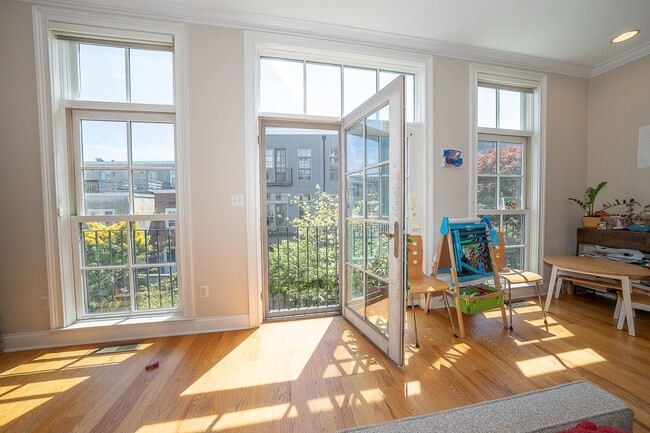 Photo - 1832 Fairmount Ave