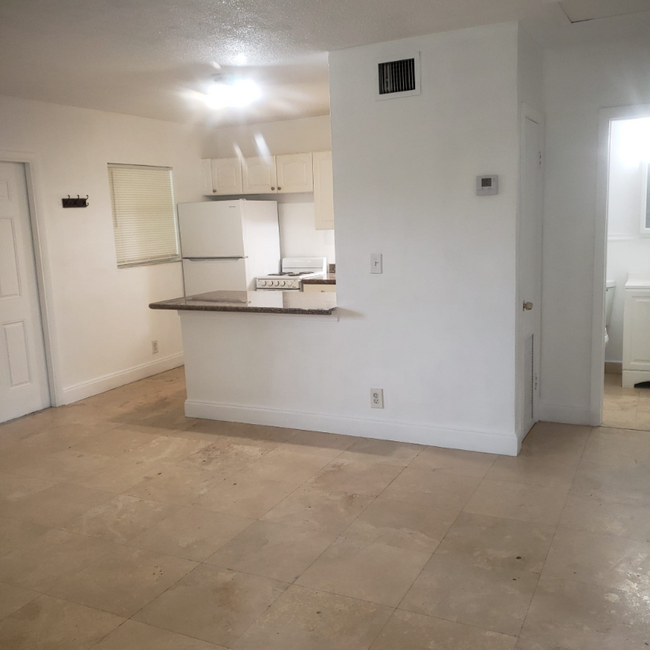 Photo - 1429 SW 9th St Condominio Unidad 8